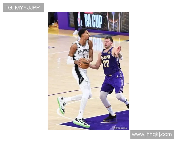 状元秀19铁6犯交学费，东契奇准三双统治新老对决，英雄联盟见证成长